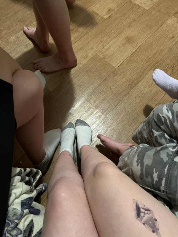 Casual evening hangout at a Chelyabinsk home