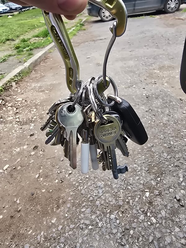 Sofia resident documents everyday carry items in social challenge