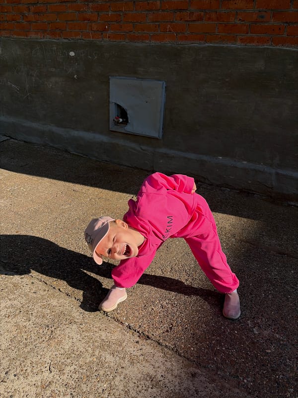 Early morning photos capture residents in Noviy, Russia