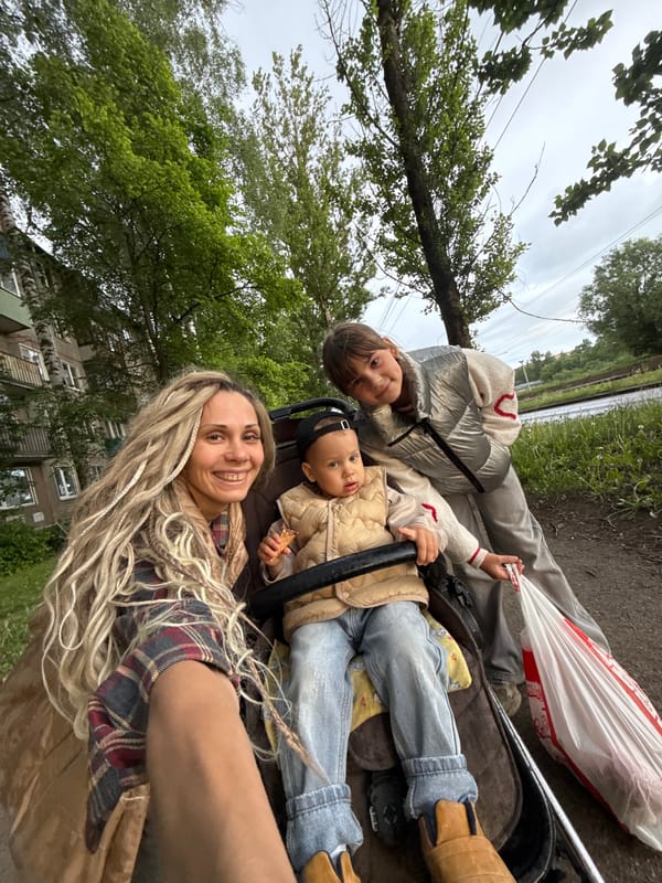 Family enjoys ice cream outing at Russian café