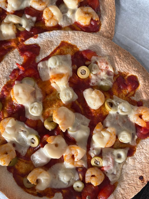 Pets observed at windows in Tel Aviv residential area