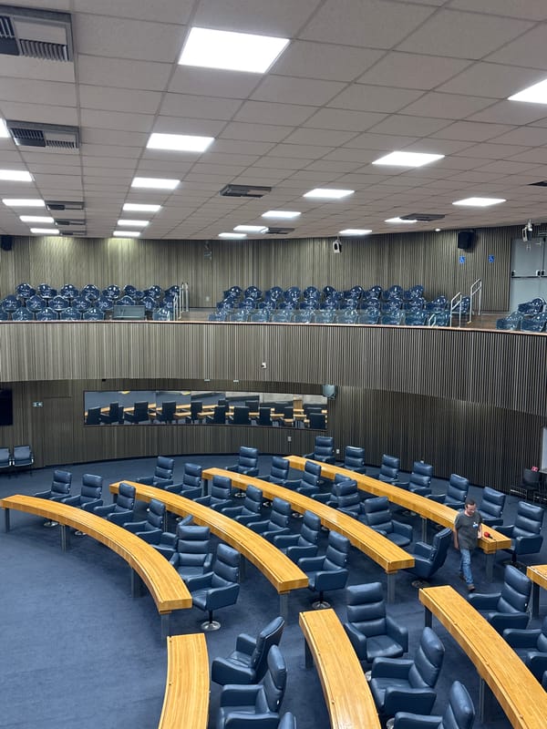 São Paulo Municipal Congress session captured from multiple angles
