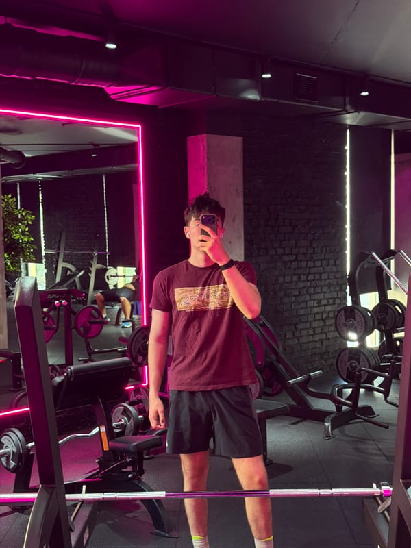 Gym mirror selfie in Kyiv