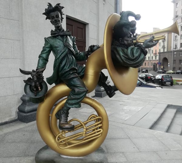 Bronze sculpture with green-suited figure spotted in Minsk