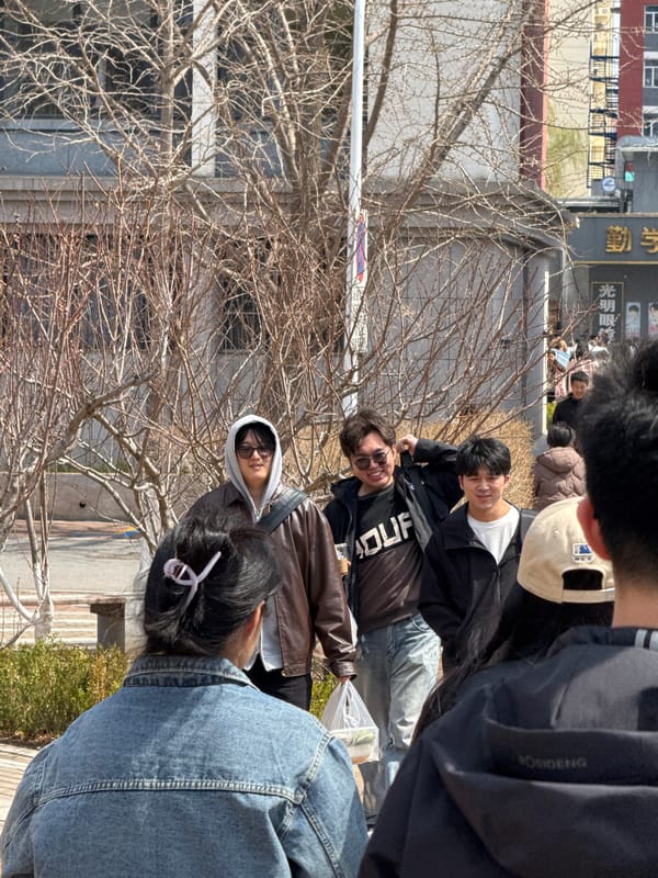 Late-night student gathering observed near Jinling Institute, Zhongtun