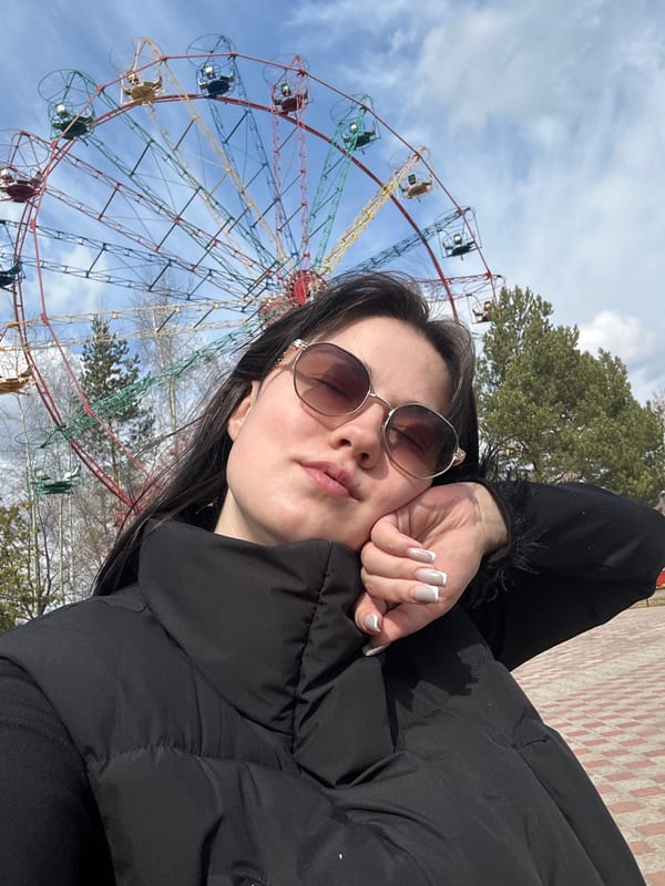 Spring amusement park visit documented in Chaikovsky, Russia