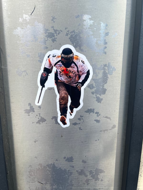 Casual street scenes documented across Newburgh during evening hours