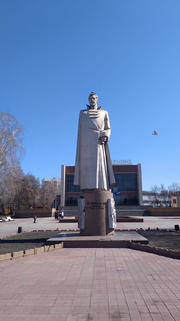 Soviet Writer Statue Documented in Ulyanovsk