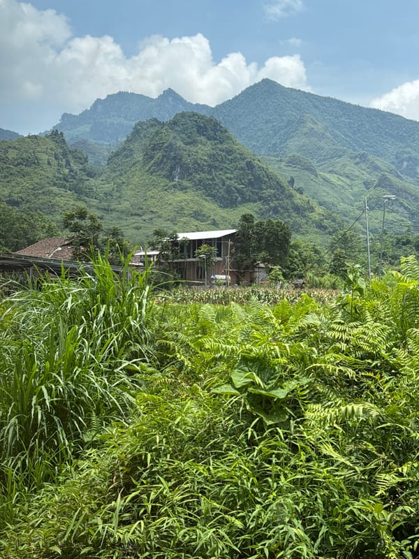 Woman documents mountain resort visit in Du Già Commune, Vietnam