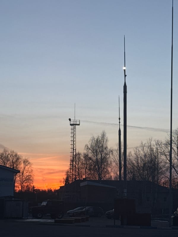 Everyday moments captured in Dmitrov during afternoon hours
