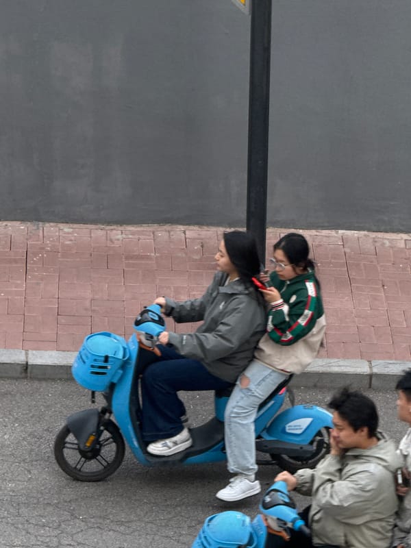 Morning commute activity observed on Zhongtun streets
