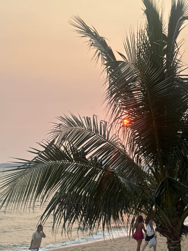 Sunset beach scene documented in Pattaya City, Thailand