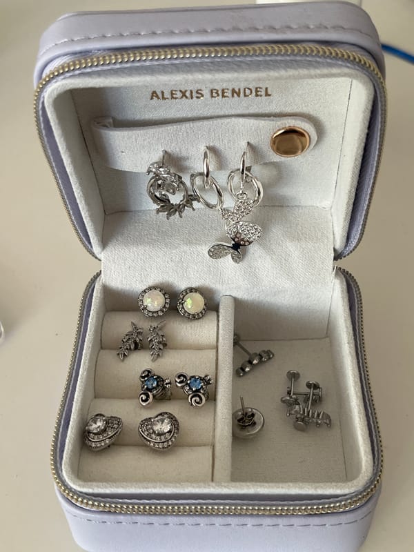 Afternoon moments captured across Saarbrücken streets and interiors