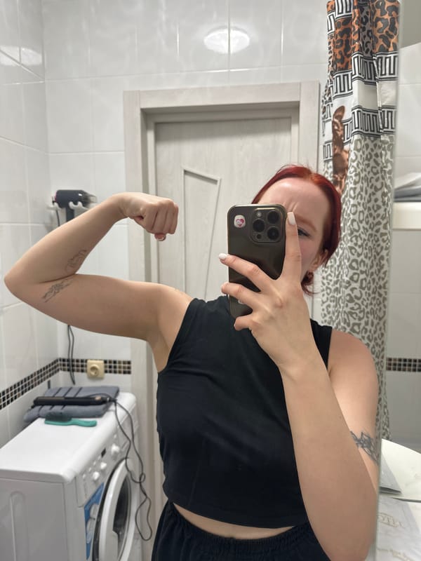 Bathroom selfie series ends with a thank-you note