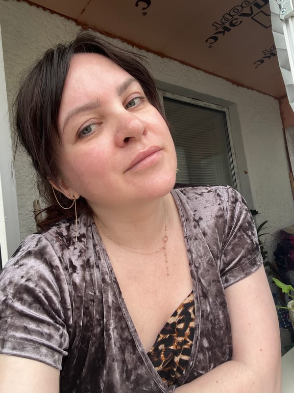 Family photos captured during spring morning in Noviy, Russia