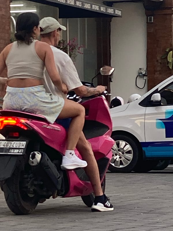 Browsing and riding through Kuta Selatan's busy commercial strip