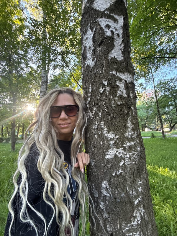 Quiet moments captured in Russian countryside parks and studios