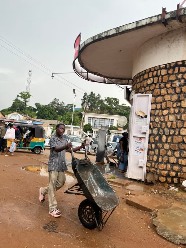 Saturday afternoon street life and markets in Jos, Nigeria