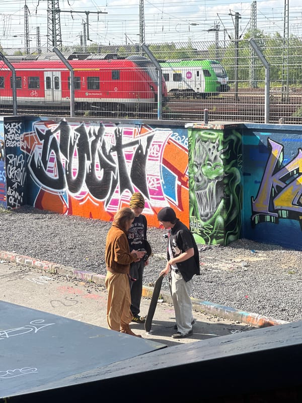 Young people photographed in urban Dortmund locations within minutes
