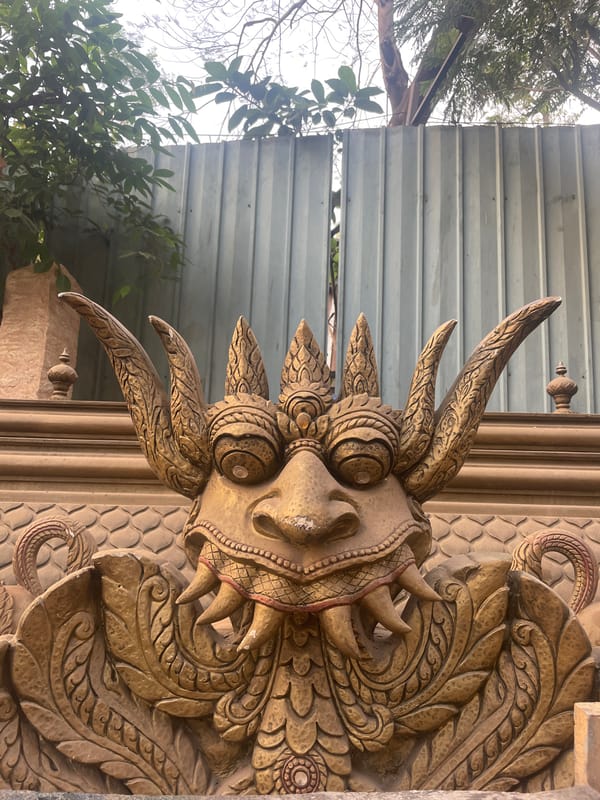 Ornate decorative chariot spotted in Mumbai construction area