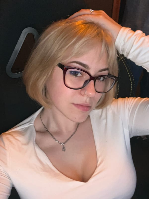 Afternoon routine: pedicure appointment and gaming in Budva