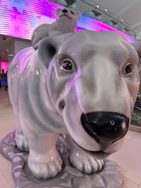Spring day visitors explore VDNKh and Moskvarium attractions in Moscow