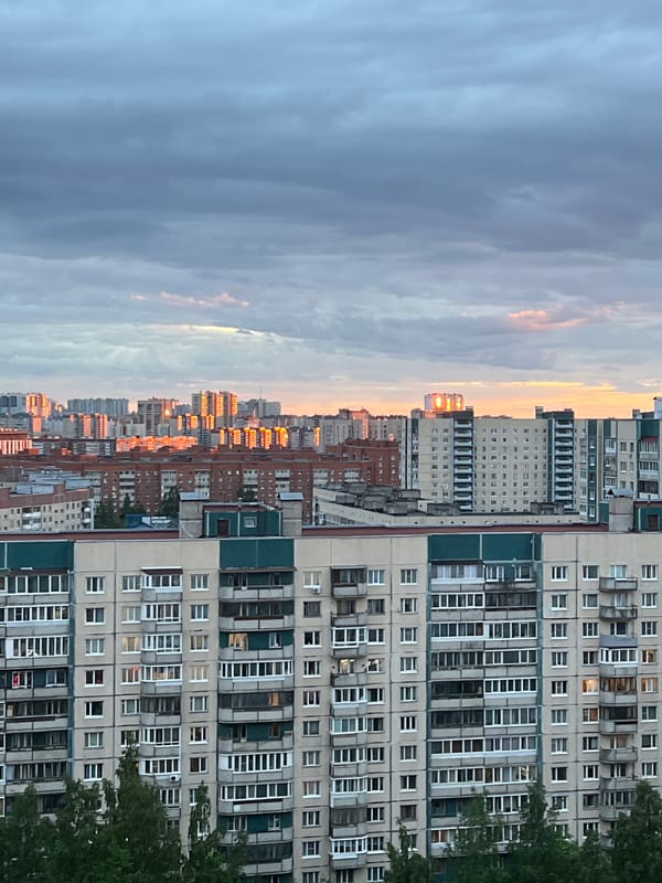 Everyday urban scenes captured across Saint Petersburg neighborhoods