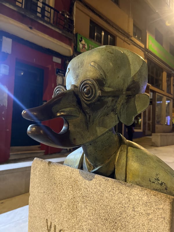 Literary monuments and memorial tiles documented in A Coruña