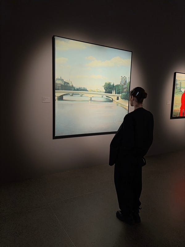 Art exhibition draws visitors to Moscow gallery spaces