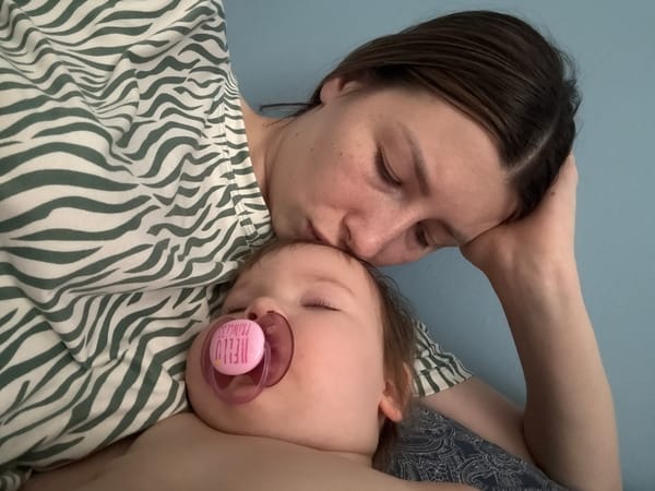 Child with fever cared for at home in Moscow