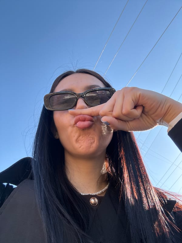 Selfie and hate graffiti documented in Votkinsk, Russia