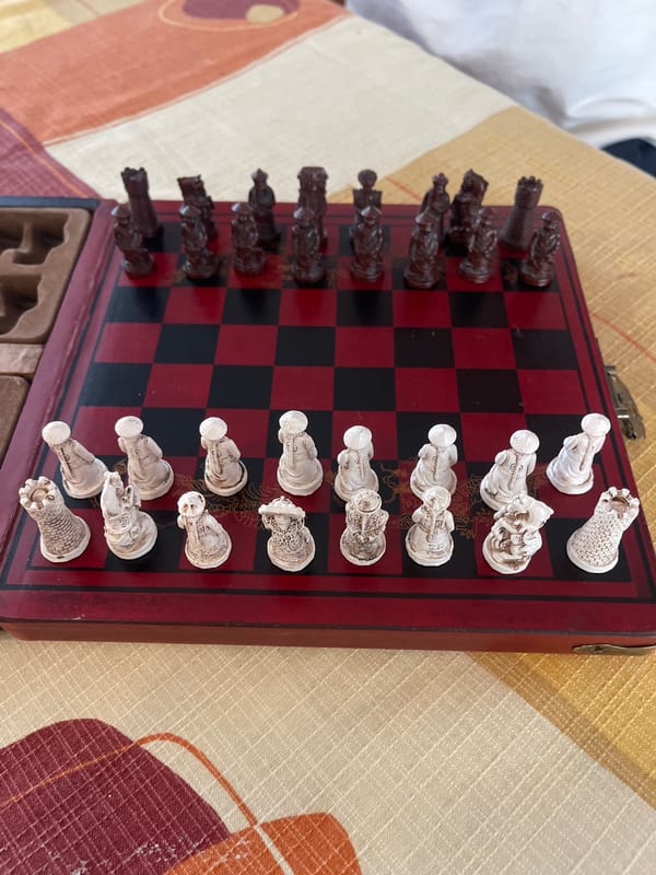 Chess set observed in Puebla, Mexico