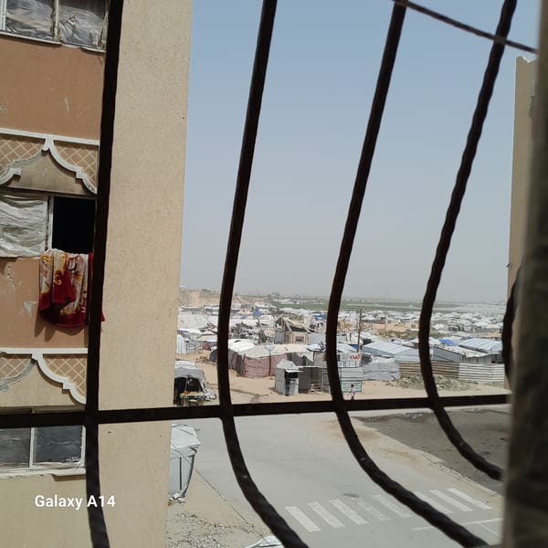 Witness documents crowded settlement conditions in Khan Yunis