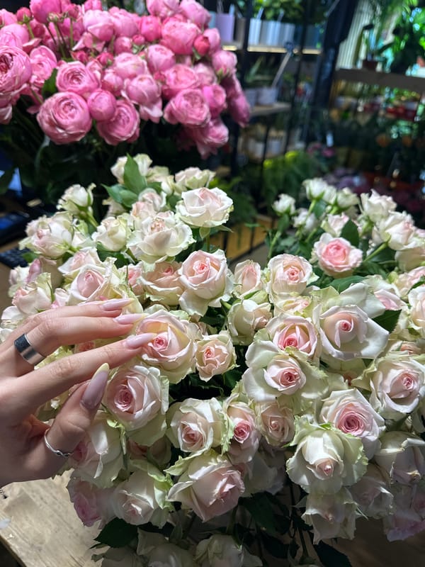 Flower shopping documented at Chișinău florist shop
