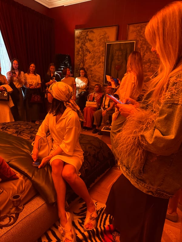 Intimate Moscow gathering in an opulently decorated private venue