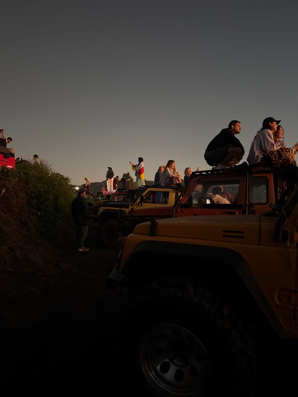 Sunset jeep hangout on a Kintamani mountainside