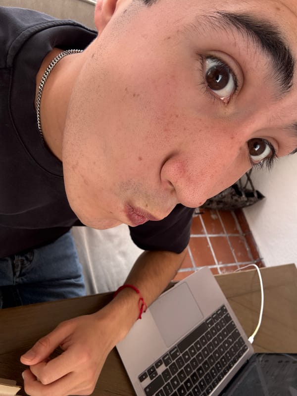 Everyday life moments captured across Puebla during Friday afternoon