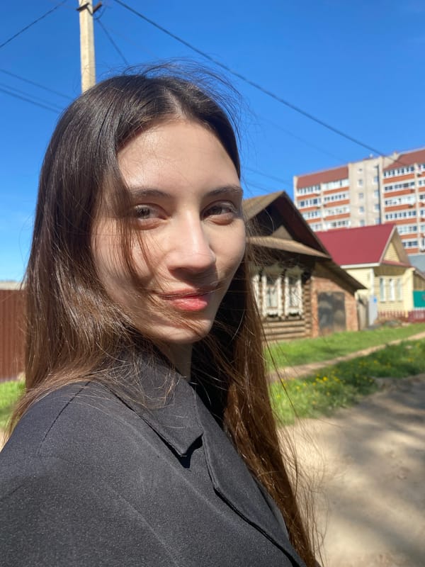 Woman takes multiple selfies with dog in Votkinsk, Russia