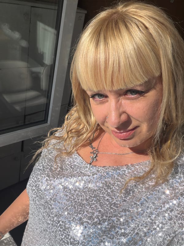 Woman in sequined top observed in Chaikovsky, Russia