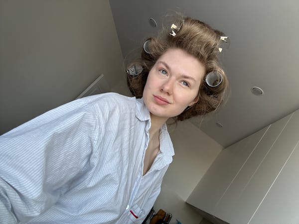 Woman's morning beauty routine documented in Kazan