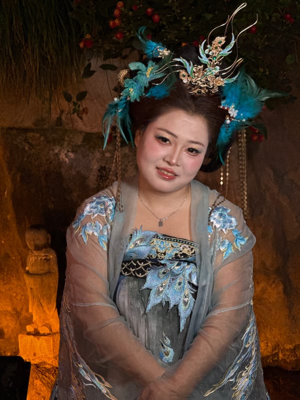 Traditional Chinese costume festival held in Yuzhong District