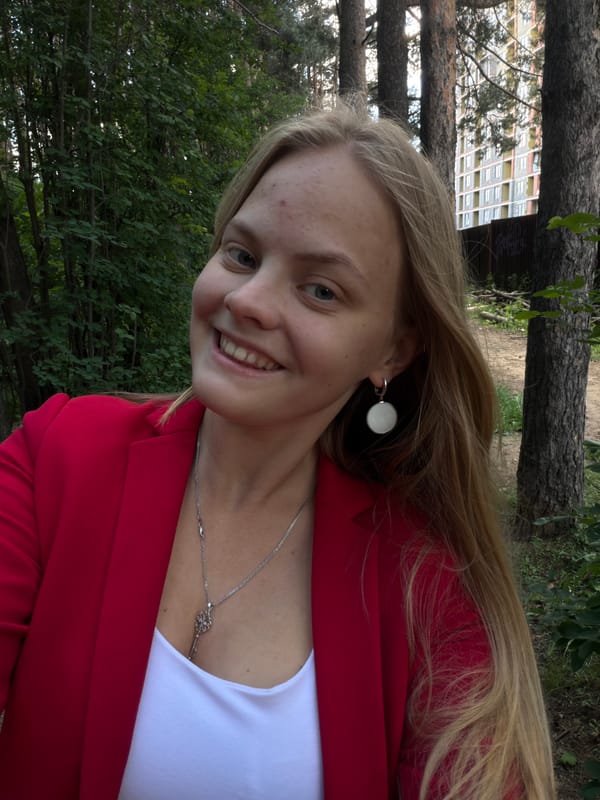 Two women photographed in Izhevsk during morning hours