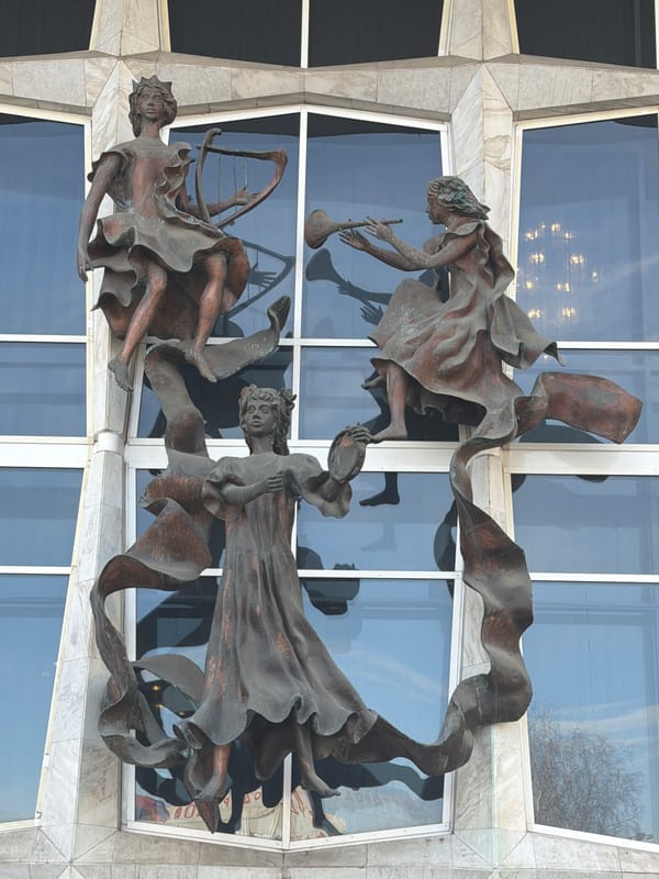 Morning architectural observations and street life in Krasnoyarsk