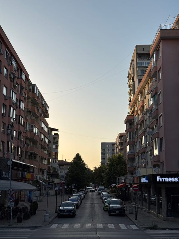 Street-level tour through Ruse's mix of old blocks and new builds