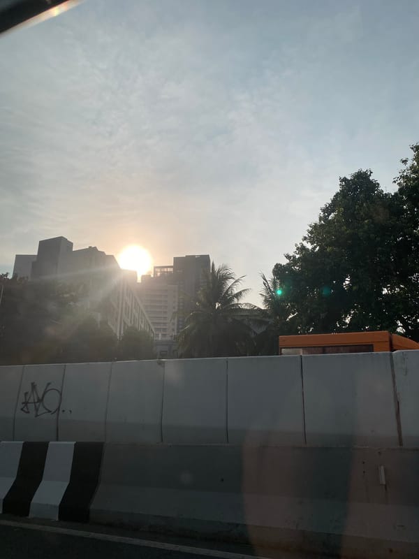 Morning commute scenes documented along Bangkok elevated roadways