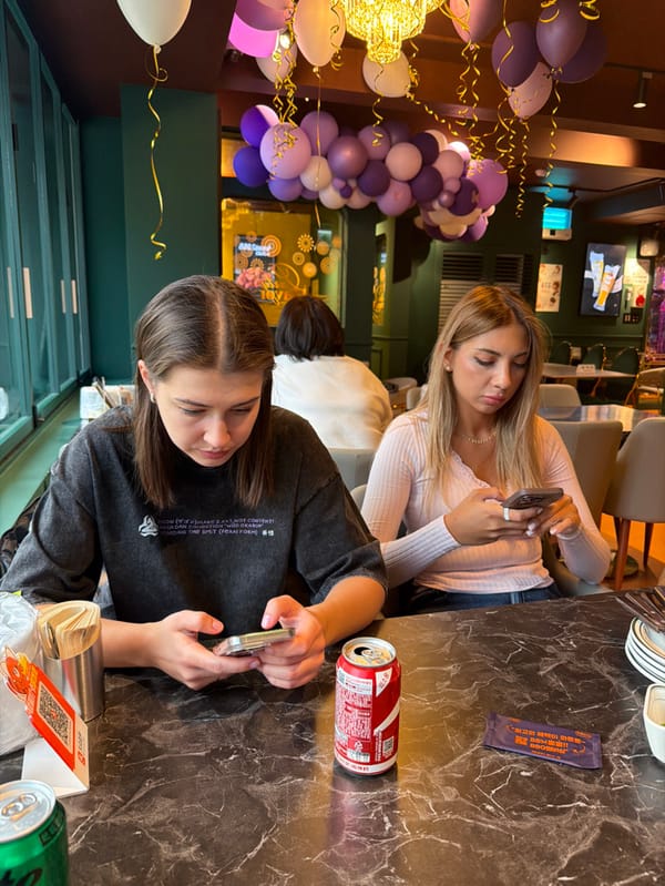 Early Morning Fried Chicken Meal Documented Near Seoul Euljiro Station