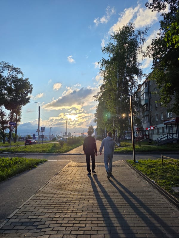 Afternoon snapshots of everyday life in Chaikovsky, Russia