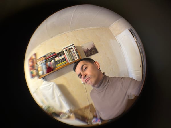 Man documents quiet morning moments with selfies in Izhevsk