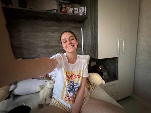 Woman Takes Playful Indoor Photo Session in Bulgarovo