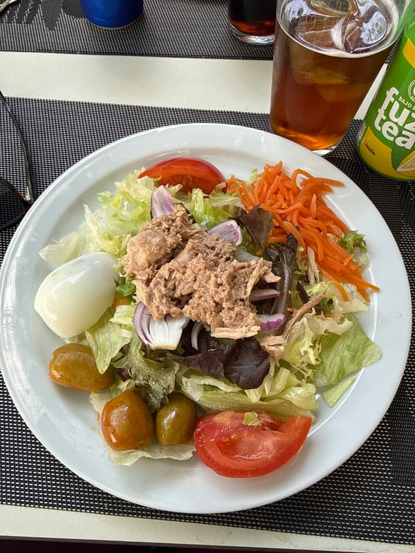 Midday lunch spread at a Getafe restaurant